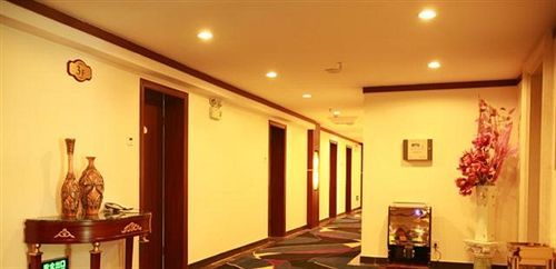 Southwest Hotel - Urumqi Ngoại thất bức ảnh